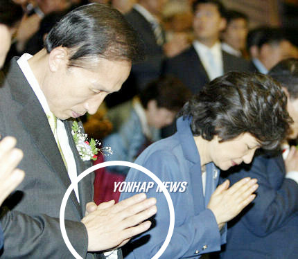 갈팡질팡 이미지